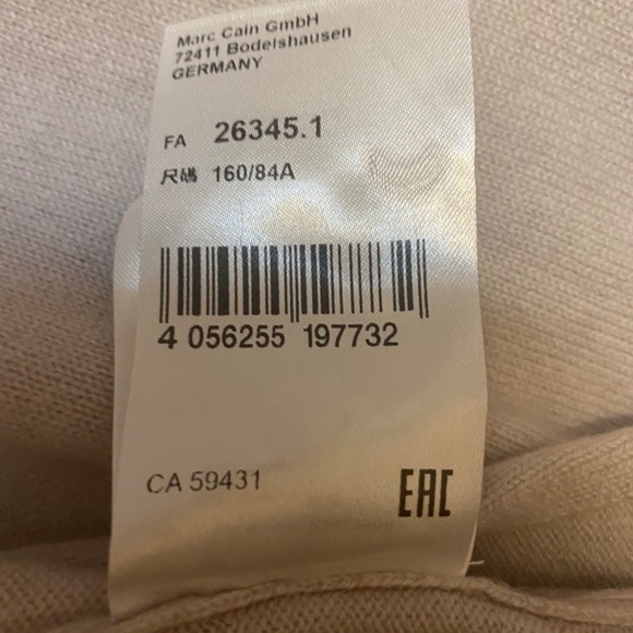 CASHMERE, MARCCAIN, beige shrug with silver coloured rhinestones - Picture 11 of 16